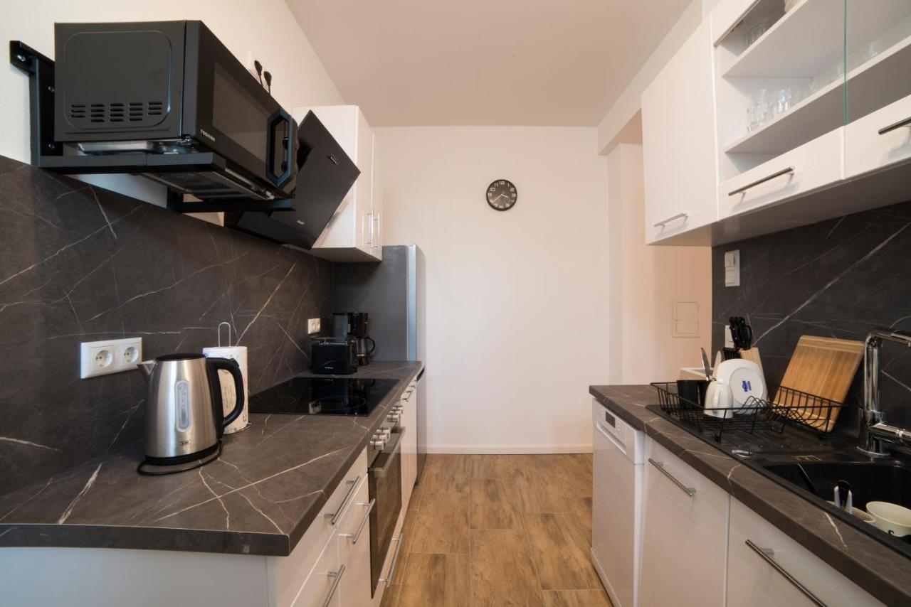 Schoene Ferienwohnung 78M2, 3 Schlafzimmer, 2 Baeder, Zentrumnah, 1Og Erfurt Luaran gambar