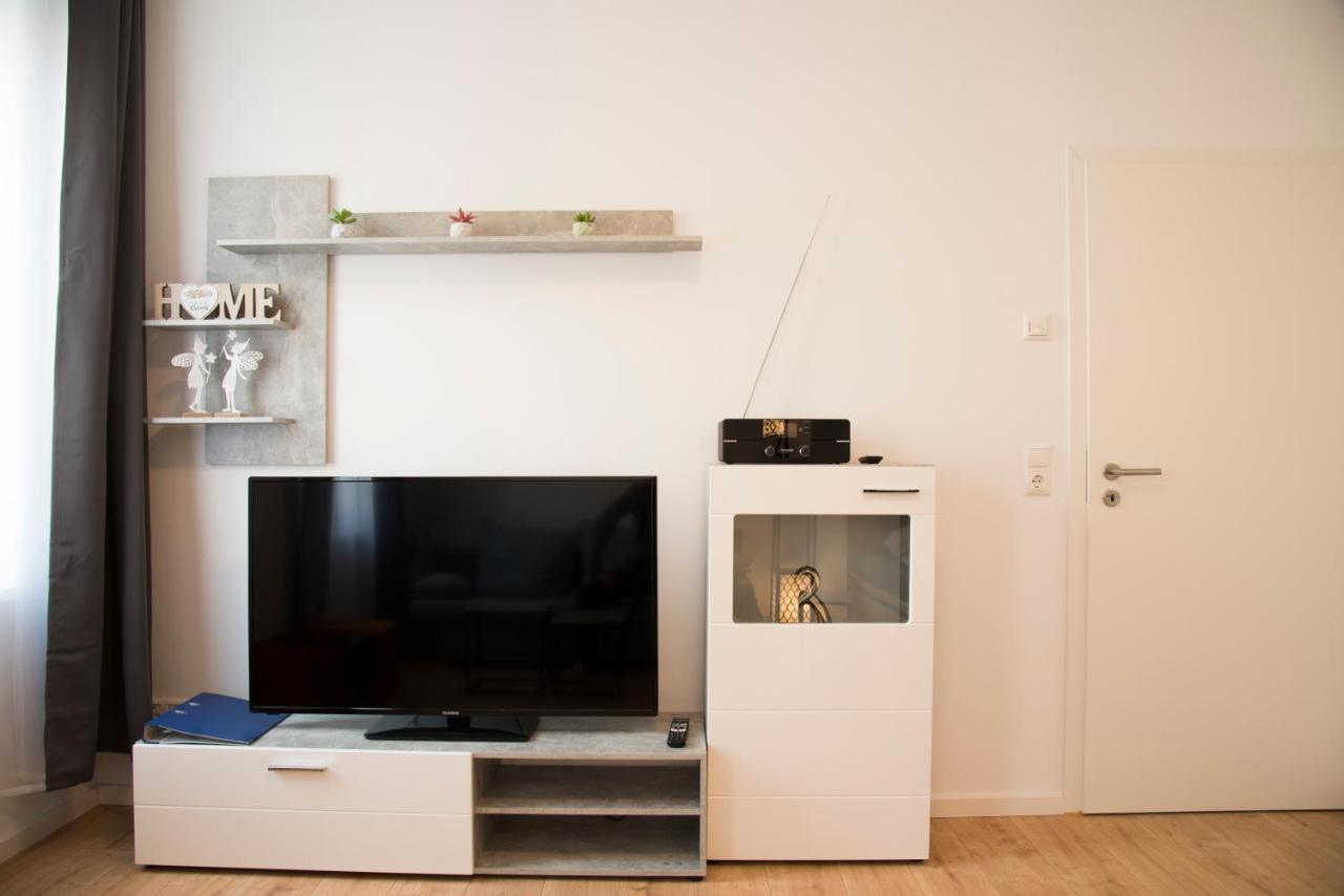 Schoene Ferienwohnung 78M2, 3 Schlafzimmer, 2 Baeder, Zentrumnah, 1Og Erfurt Luaran gambar