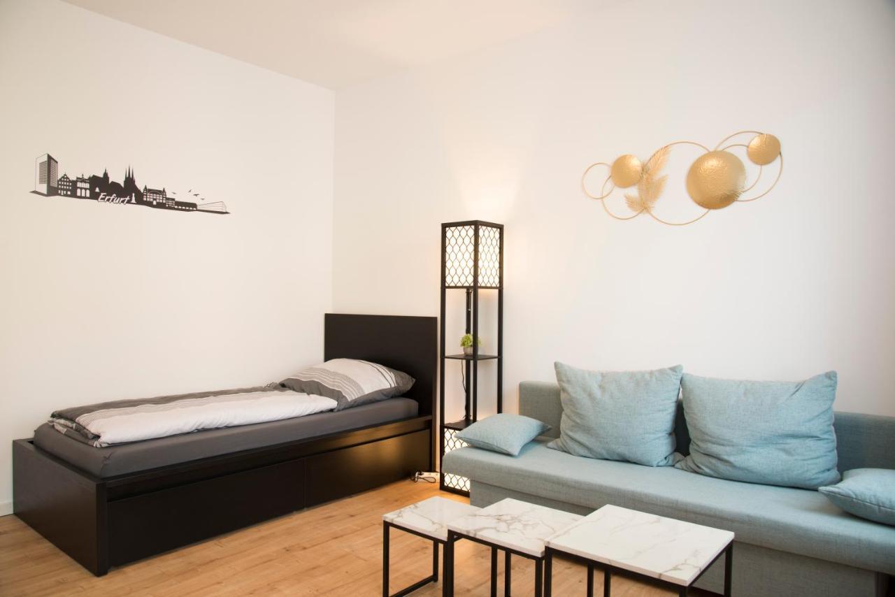 Schoene Ferienwohnung 78M2, 3 Schlafzimmer, 2 Baeder, Zentrumnah, 1Og Erfurt Luaran gambar
